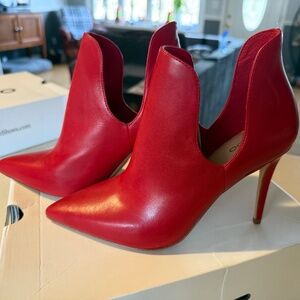 Women’s ALDO dress shoe